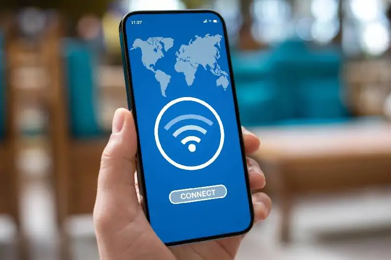 How Does AI Improve Location-Based Mobile App Development for Businesses